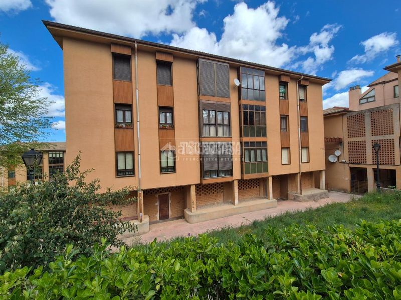 Foto 2006e262-40b1-47ab-bdd9-7a3e24acc0a7. Pis amb calefacció a Sigüenza