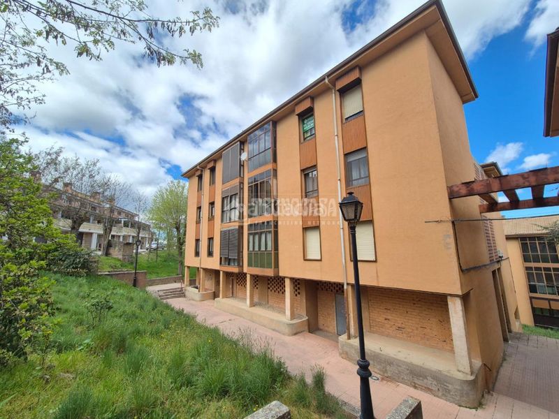 Foto 518d2767-2f80-40fa-a87f-3051474e1ede. Pis amb calefacció a Sigüenza