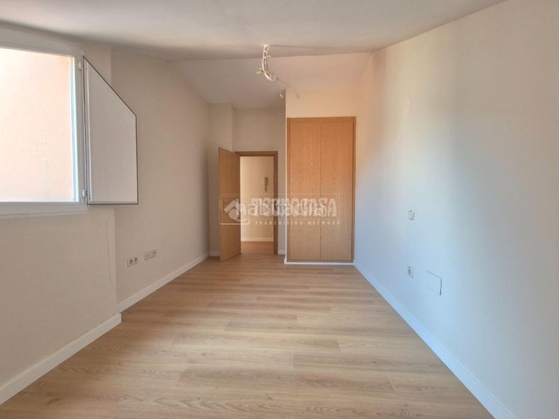 Foto b2ba40e5-d3ed-44e1-bfa1-4e42464af063. Pis amb calefacció a Sigüenza