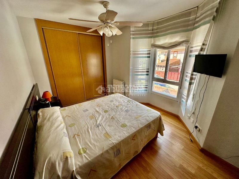 Foto 94f849ba-6146-4931-af72-e0452e2ca302. Casa aparellada amb calefacció aparcament a Fontanar