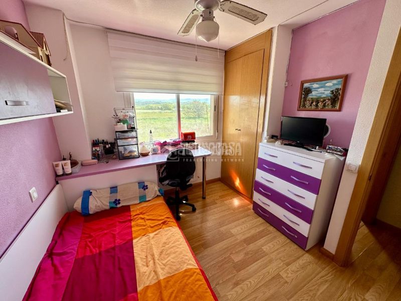 Foto 95ad3879-ec32-4bfa-8bd4-36194e620d30. Casa aparellada amb calefacció aparcament a Fontanar