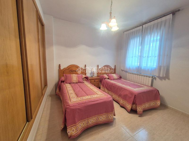 Foto 3de56297-1153-4d54-a049-2bd31e126ee7. Pis amb calefacció aparcament a Sigüenza