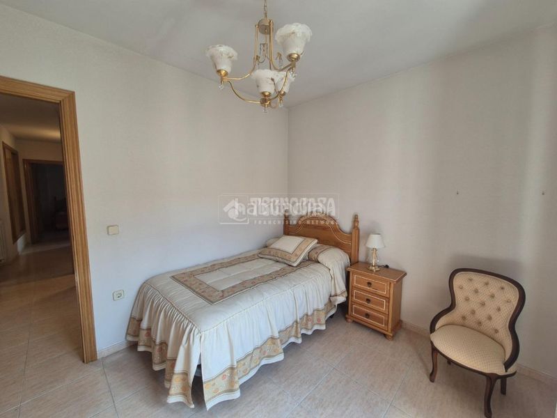 Foto 44dbc30f-1f51-49a6-90d1-76a9510c7e18. Pis amb calefacció aparcament a Sigüenza