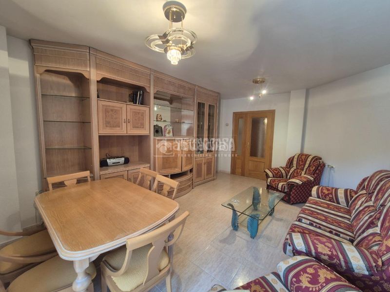 Foto 506695ff-5323-43e3-b220-c98b89838986. Pis amb calefacció aparcament a Sigüenza