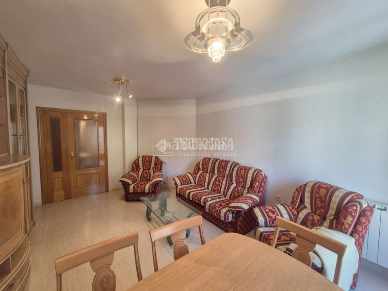 Foto 530c14a0-4a45-44fe-a02f-a44d0774b364. Pis amb calefacció aparcament a Sigüenza