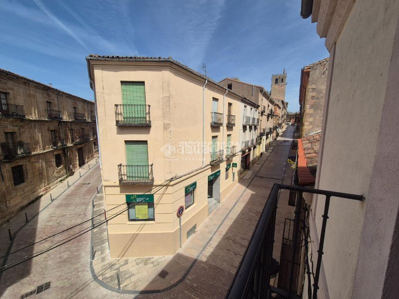 Foto ad42a9ef-73db-48bf-a08e-165ee148d8f1. Pis amb calefacció aparcament a Sigüenza