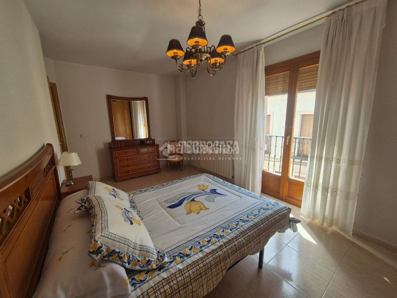 Foto c68a94a9-3cca-406e-b8d0-58aa6cfe8661. Pis amb calefacció aparcament a Sigüenza