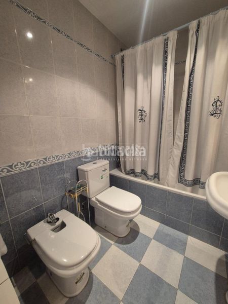 Foto d46e9763-e3df-4c4b-9980-9aa4a8276bea. Pis amb calefacció aparcament a Sigüenza