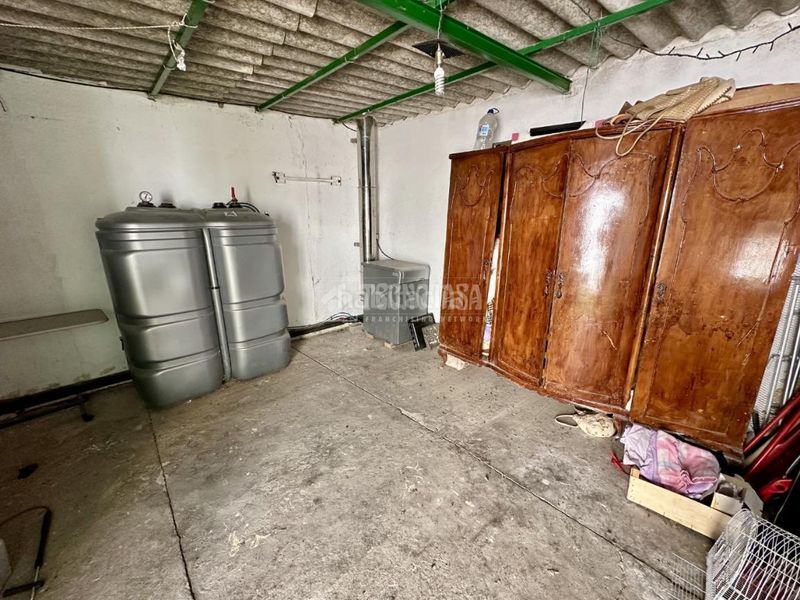 Foto 0cecf284-a637-43d9-aaec-34f8e5729697. Casa aparellada amb calefacció a Marchamalo