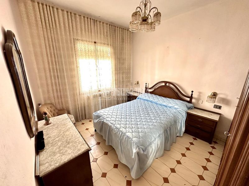 Foto 32696857-d311-4628-8465-b30e45658f4e. Casa aparellada amb calefacció a Marchamalo