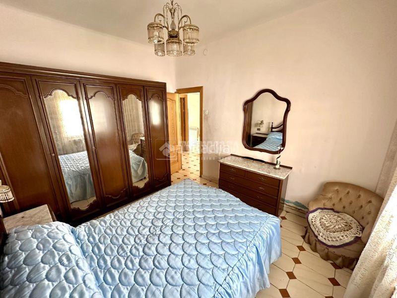 Foto 57a29bf9-831a-4e37-a13b-d9c7998155b1. Casa aparellada amb calefacció a Marchamalo
