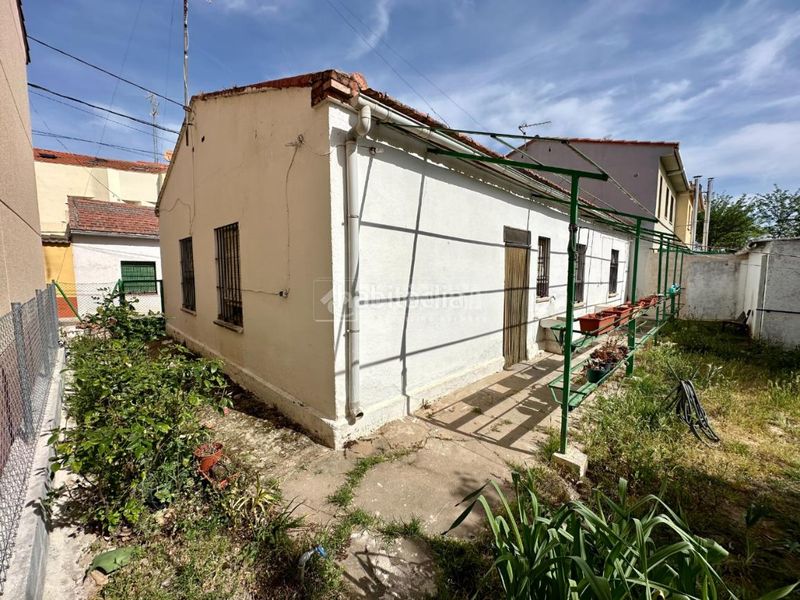 Foto 69724546-8957-41b0-ae9f-5aa7d068b63b. Casa aparellada amb calefacció a Marchamalo