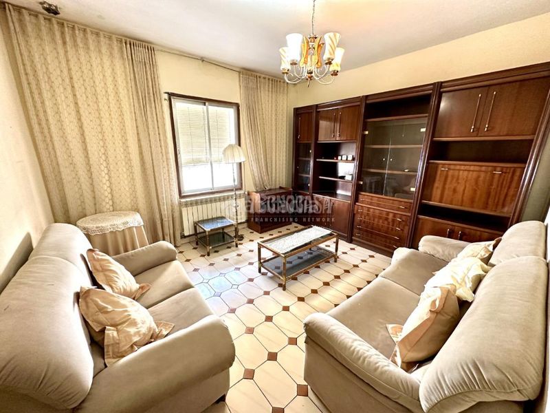 Foto a9131e26-6bef-4242-bace-dc0c086315f1. Casa aparellada amb calefacció a Marchamalo