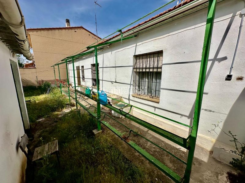 Foto b3ac6013-01e7-43aa-8a5e-7765d6f8e3d5. Casa aparellada amb calefacció a Marchamalo