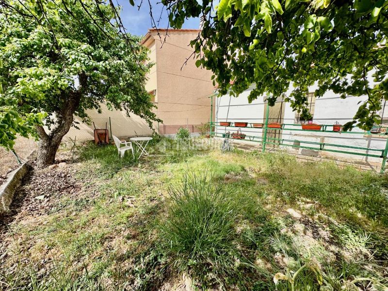 Foto b5203db6-1de9-42ec-8412-cffd6ecbbf63. Casa aparellada amb calefacció a Marchamalo