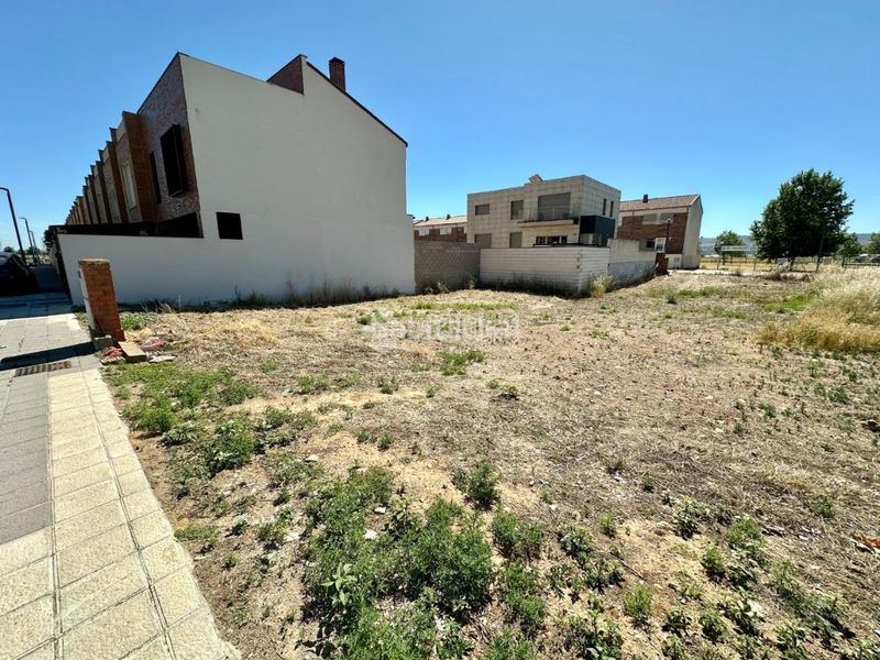 Foto 4013570b-81fa-4233-a40d-3a2b8511a868. Terreny residencial a Marchamalo