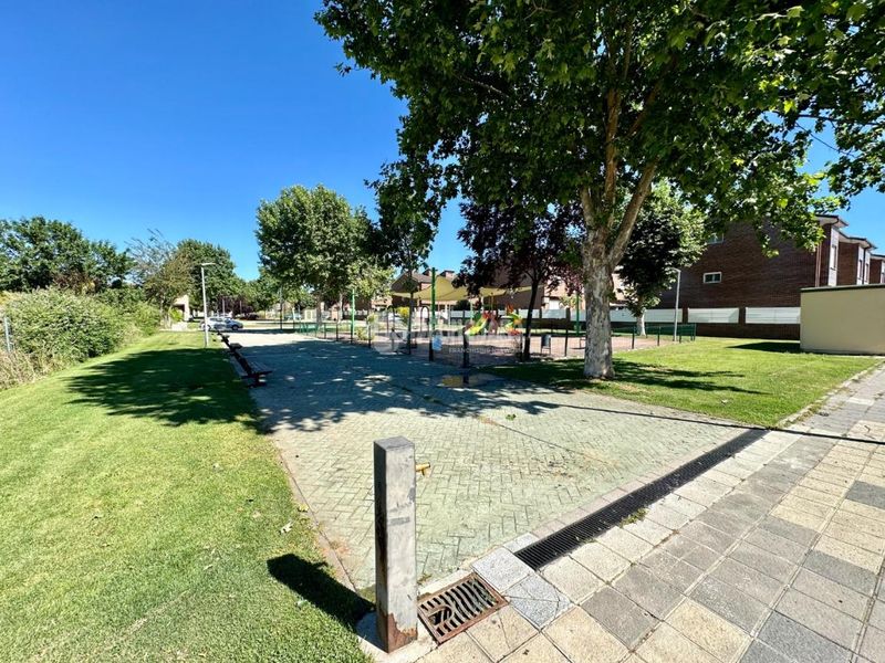 Foto 415aa420-a360-42d3-838f-d37d72316e58. Terreny residencial a Marchamalo