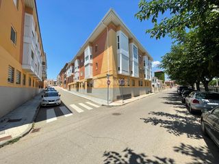 Aparcament cotxe a Marchamalo. Boxplaza de garaje en venta en marchamalo