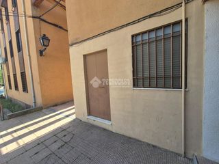 Local Comercial  Urb. fuente nueva. Almacén en venta en sigüenza
