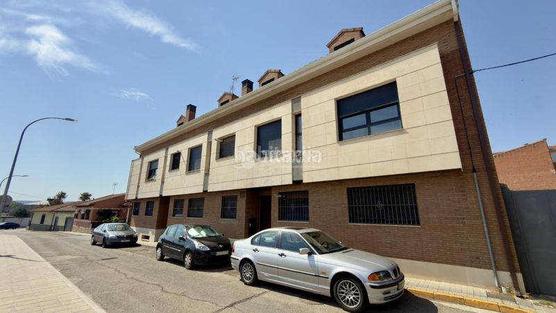 Foto 009fbce9-0ce5-4478-bb7c-865d76960576. Pis a Marchamalo