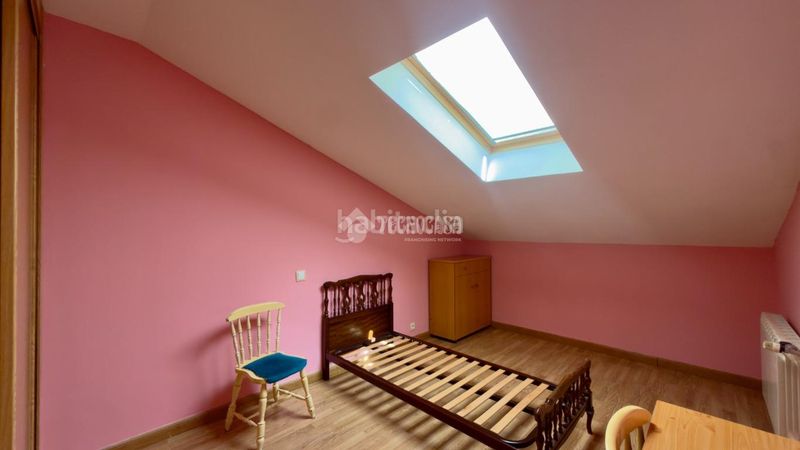 Foto 525cc8c9-4f4a-4fc5-a5aa-043ae512b334. Pis a Marchamalo