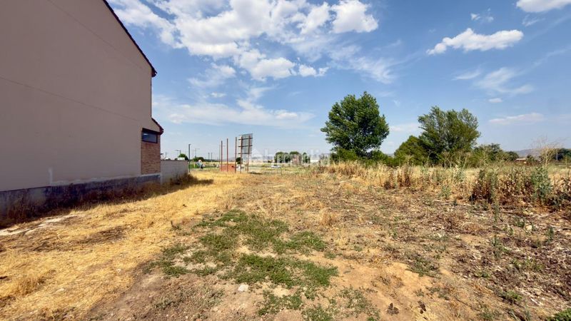 Foto f335d014-51c0-4d8a-8f49-ff2261a8d7d0. Terreny residencial a Marchamalo