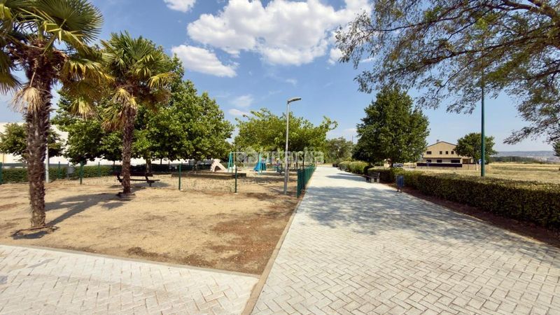Foto bde10202-ccdf-4d83-9232-5b907d58c1ab. Terreny residencial a Marchamalo