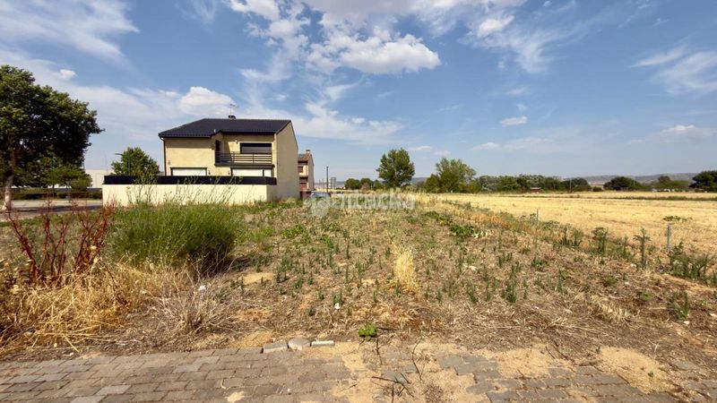 Foto c78262e7-eb5d-4bfb-b01b-ecdbcbf3a311. Terreny residencial a Marchamalo