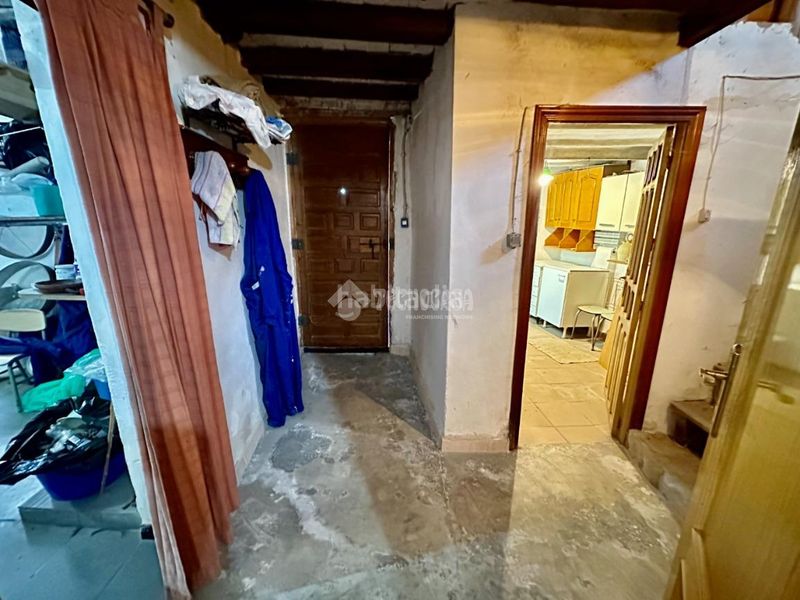 Foto 65e2117f-7cc2-40c1-b03d-16145401b621. Casa aparellada amb calefacció a Marchamalo