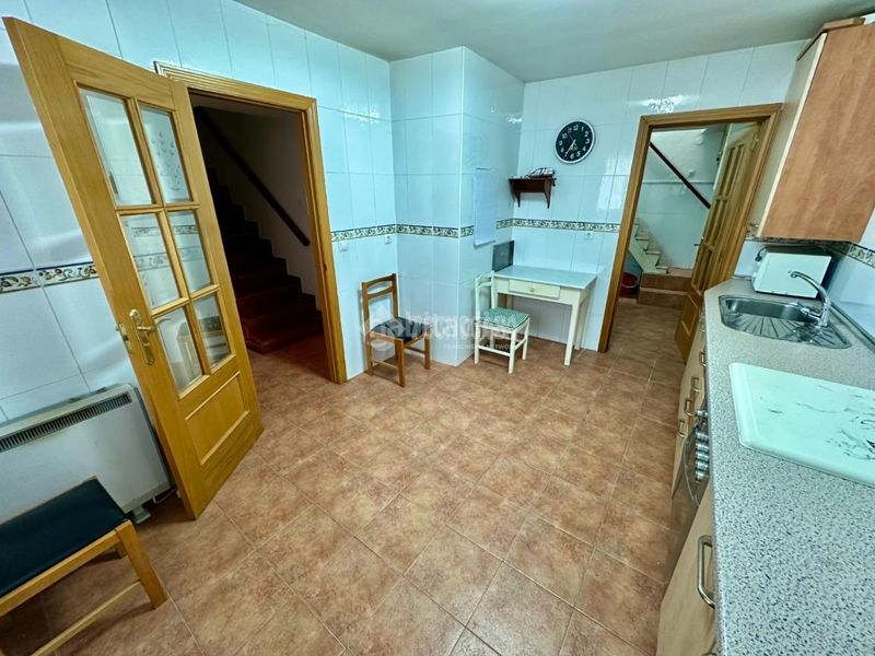 Foto d9133675-1d17-4a86-aaf3-6e295861bfd1. Casa aparellada amb calefacció a Marchamalo