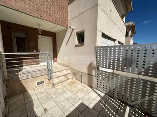 Maison jumelée à Marchamalo. Casa en venta en marchamalo