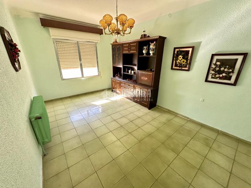 Foto 8882690d-29ac-44bf-8dfb-13079b8a8e7b. Casa pareada casa en venta en Marchamalo