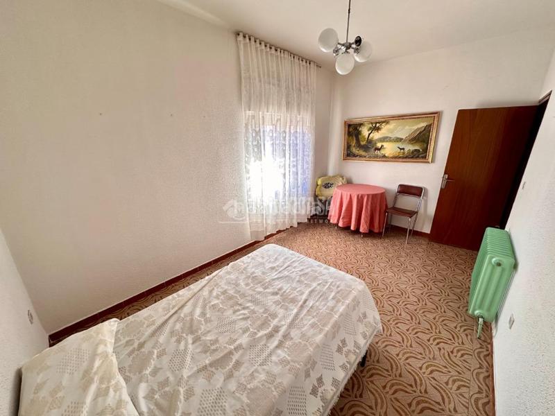 Foto a325925e-7b4e-4235-bb1d-9d01fb855cff. Casa pareada casa en venta en Marchamalo