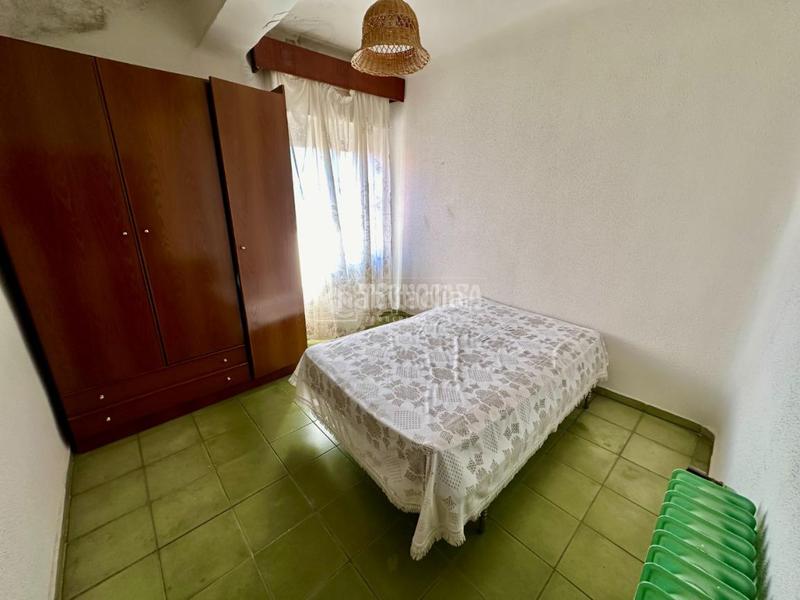 Foto f9cc75e8-4fd4-464f-be29-4185351df3fa. Casa pareada casa en venta en Marchamalo