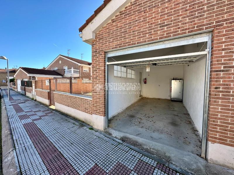 Foto 3fbee7d9-9a32-46f8-b092-57743e2f94e1. Maison jumelée avec chauffage parking dans Fontanar