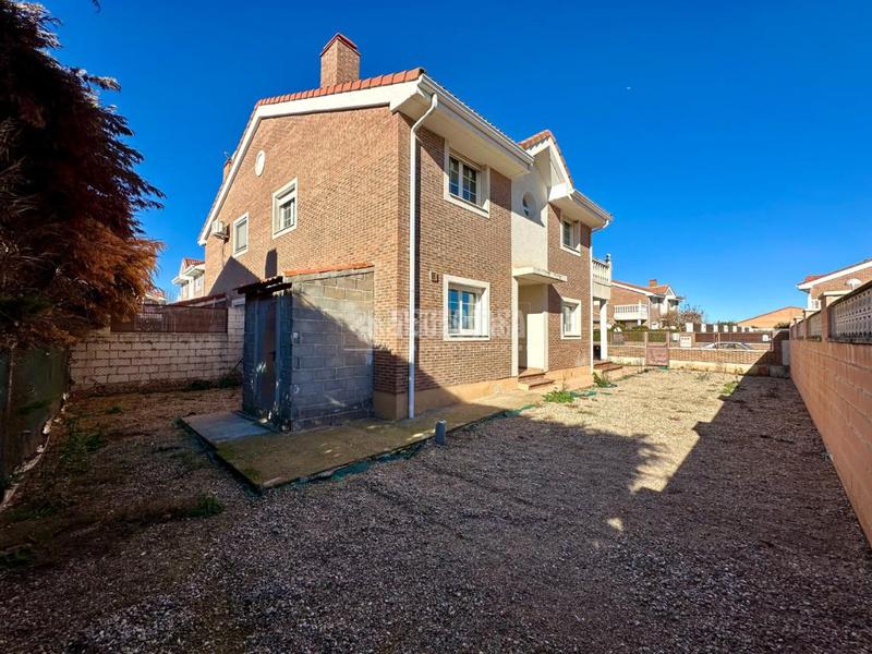 Foto 8d3dc3d5-3e44-47ea-ab4c-fc78646e1d74. Maison jumelée avec chauffage parking dans Fontanar