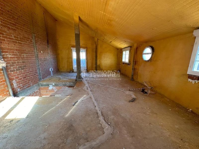 Foto b57ecdf6-72c6-4aa5-9469-af0c9bd349f2. Maison jumelée avec chauffage parking dans Fontanar