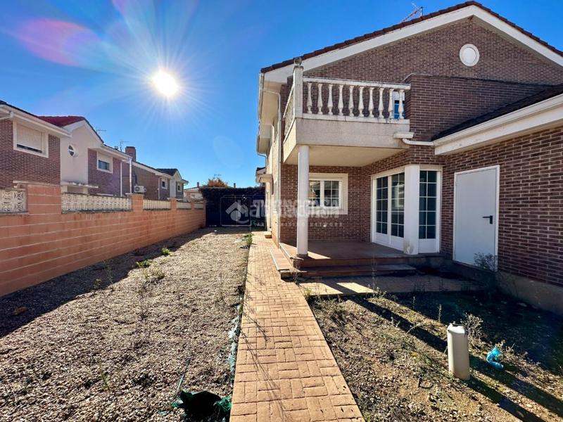 Foto db5101b8-1aef-4ed9-97cf-81fb8b1123c9. Maison jumelée avec chauffage parking dans Fontanar