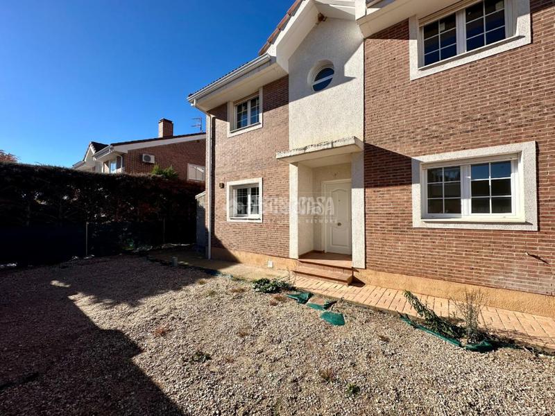 Foto fda99af7-8552-4a08-ac2e-89b3c62a24e7. Maison jumelée avec chauffage parking dans Fontanar