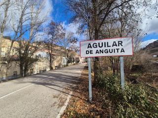 Casa en Anguita. Casa en venta en anguita