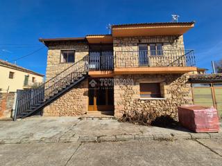 Flat in Luzaga. Piso en venta en luzaga