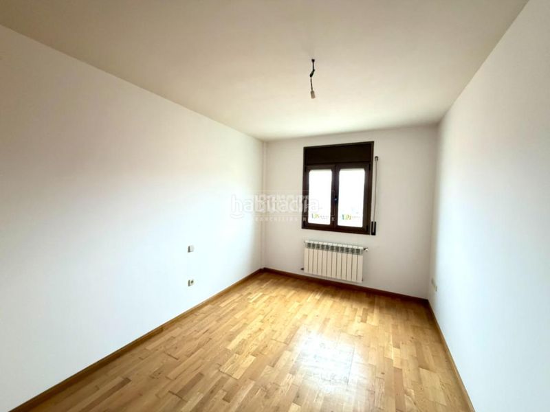 Foto 4075af7d-fa4b-45ec-aca6-04df4dc14e32. Casa aparellada amb calefacció a Sigüenza