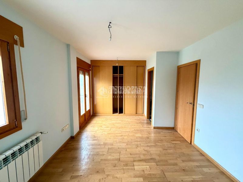 Foto a389c401-35d6-4738-a896-11d1c054a937. Casa aparellada amb calefacció a Sigüenza