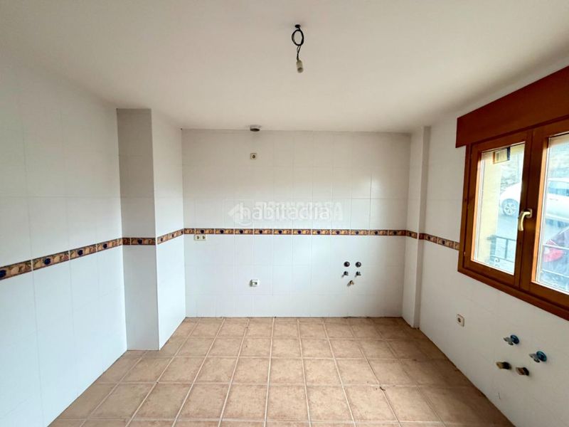 Foto bd16e109-a8fa-4208-878d-a7461fada698. Casa aparellada amb calefacció a Sigüenza