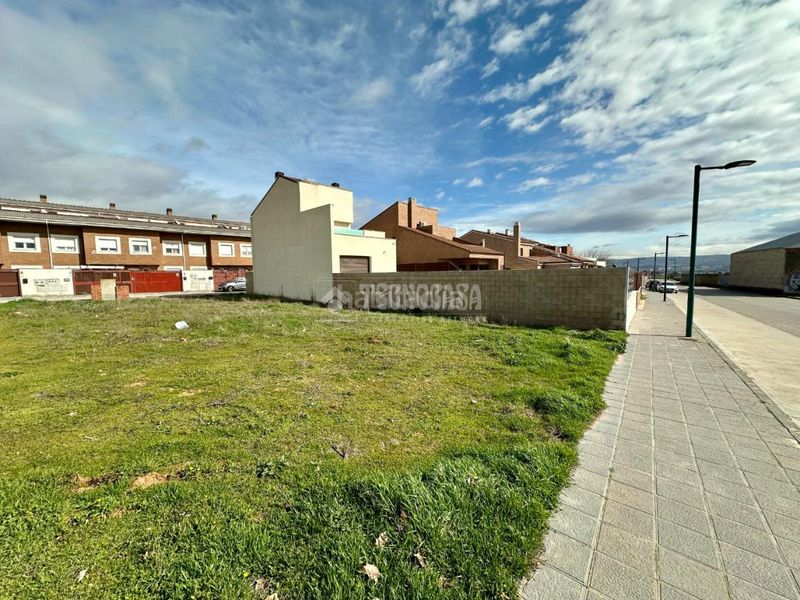 Foto 10a69f53-6ad4-4864-aaa1-cef2c7836b19. Terreny residencial a Marchamalo