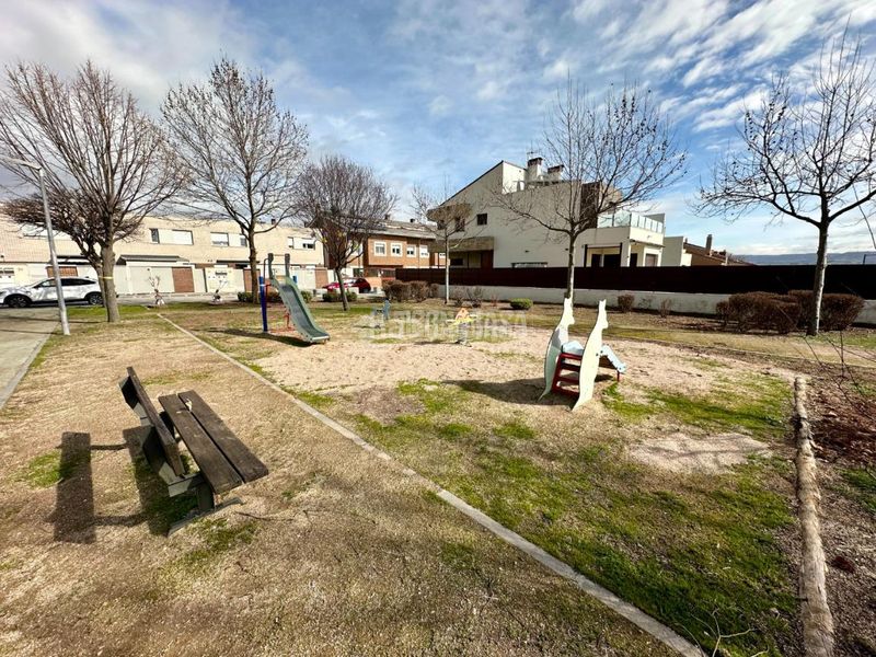 Foto 1ba9cd13-b810-4bbe-a354-d9ed6a8b1f2f. Terreny residencial a Marchamalo