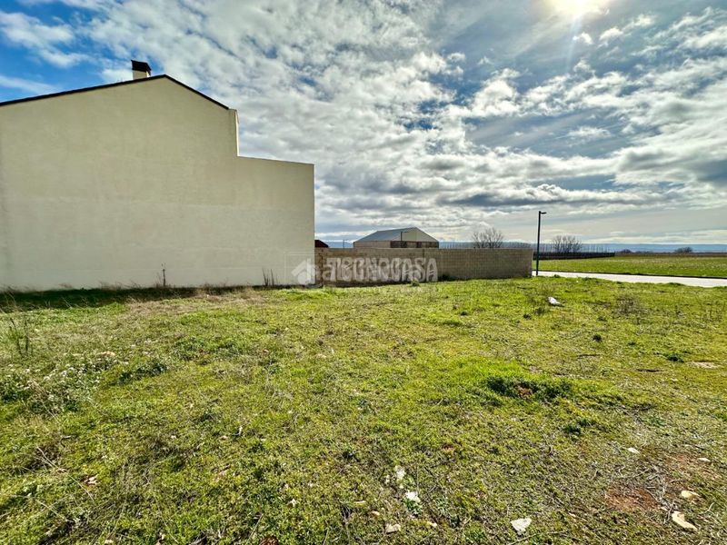 Foto 2964e42c-5390-444c-b517-6f61a4407318. Terreny residencial a Marchamalo