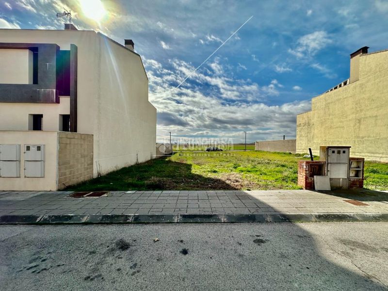 Foto 45f66a68-877e-488d-ac11-6083943bad97. Terreny residencial a Marchamalo