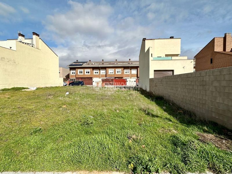 Foto 817f76a2-a85e-4520-8d5b-662d806f15b8. Terreny residencial a Marchamalo