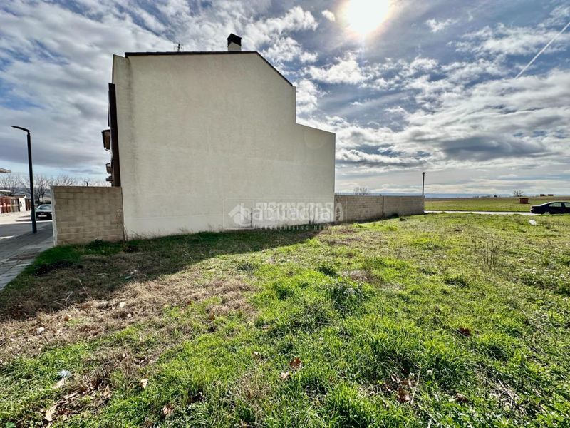 Foto a82ea6f9-2912-41f8-a833-354a37c6995a. Terreny residencial a Marchamalo